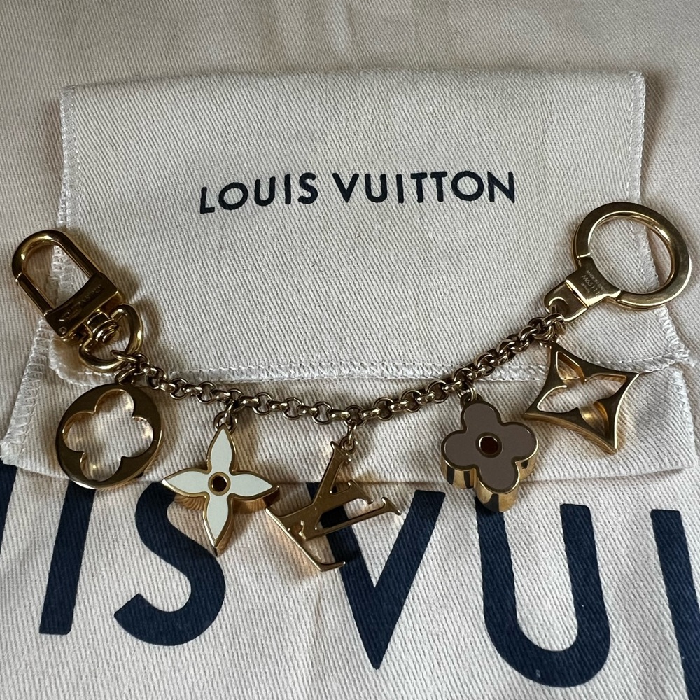Vuitton Bag Charm ✨